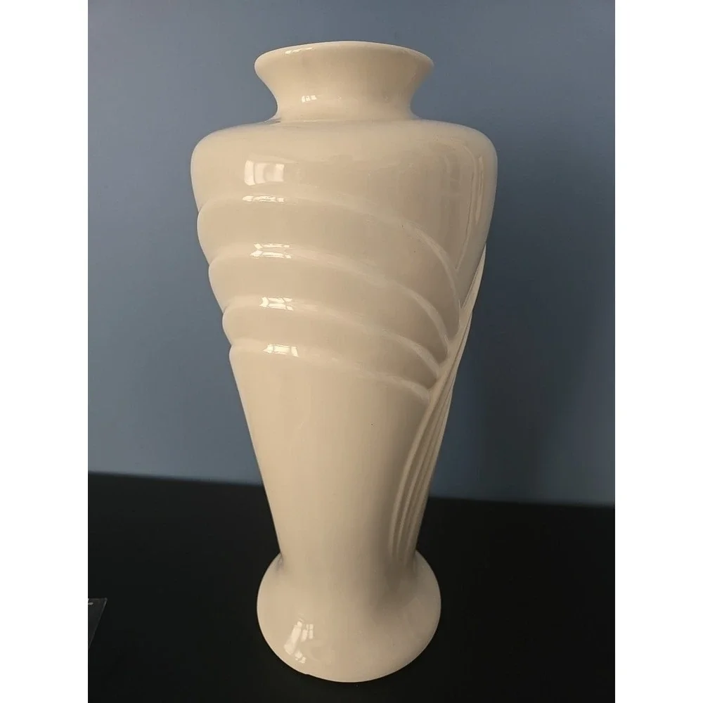 Vintage Revival Vase Cream White Art Deco Neo Deco ‎ Style 1980s 17